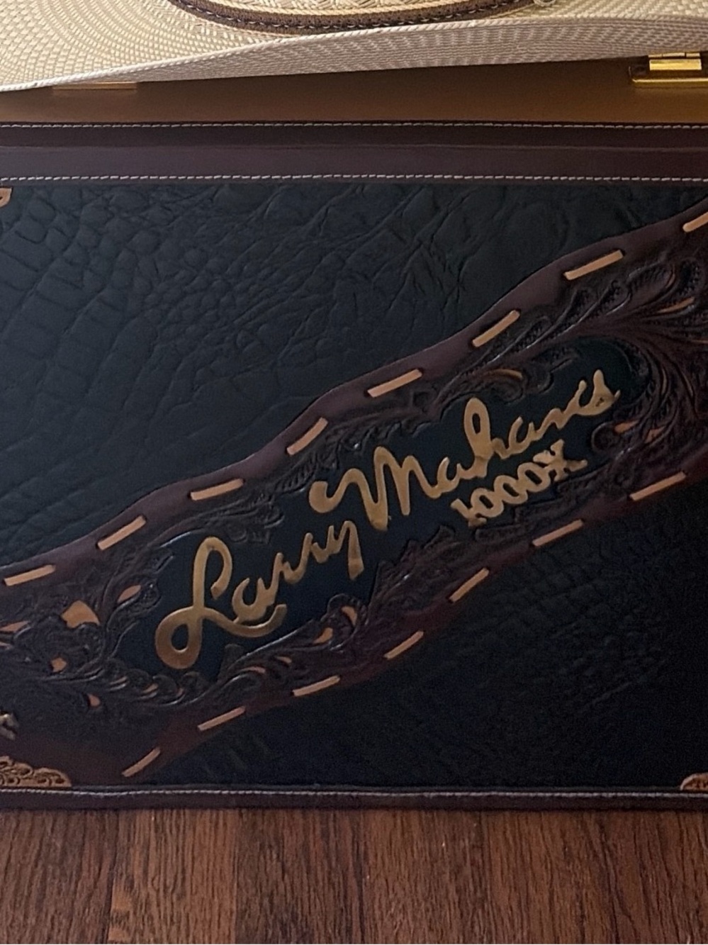 Larry Mahan Black and Brown Western 1000x Hat Case with Gold Hardware - Picture 5 of 5